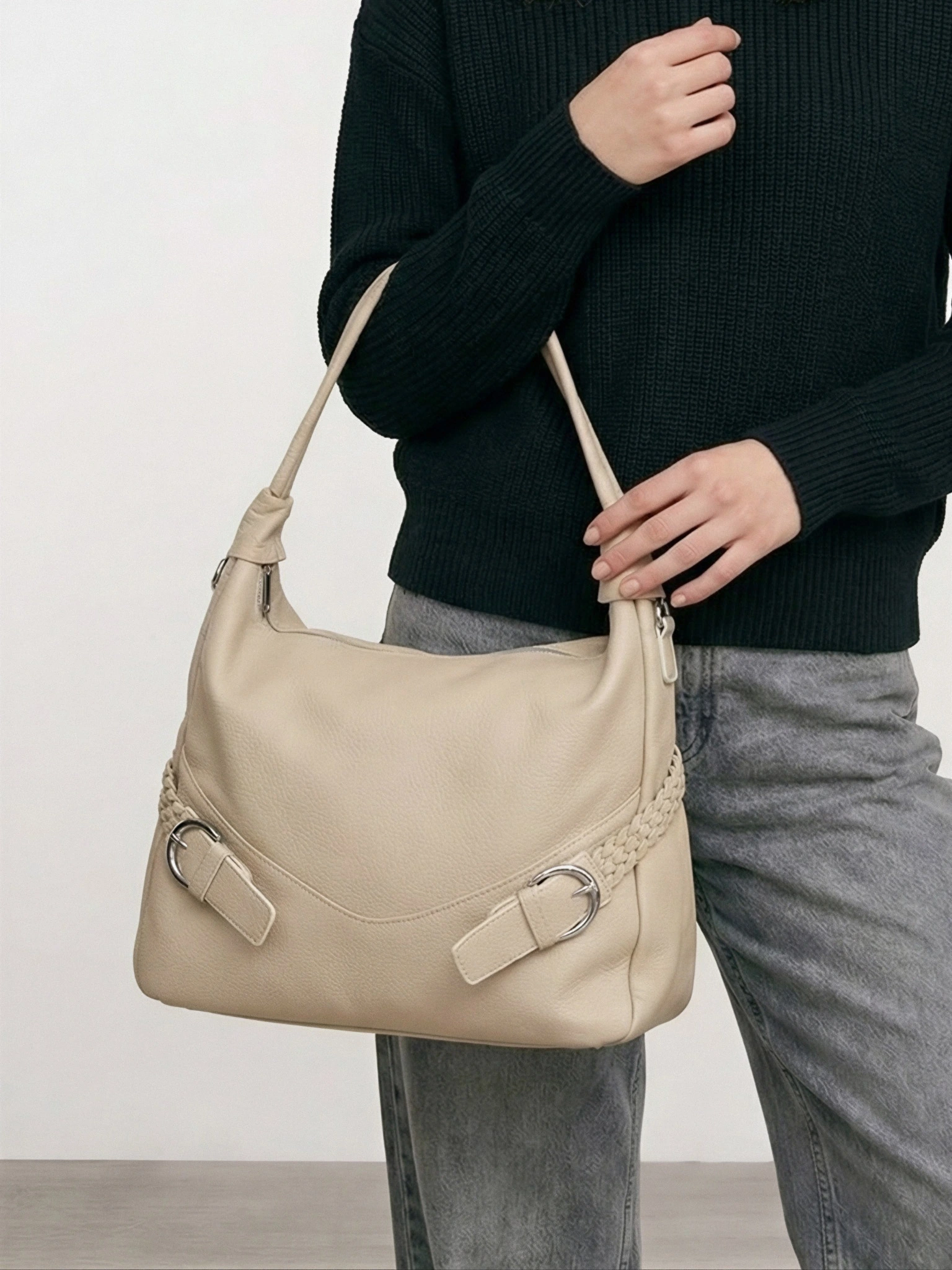 Сумка-шоппер с плетеными ремешками по бокам в ассортименте